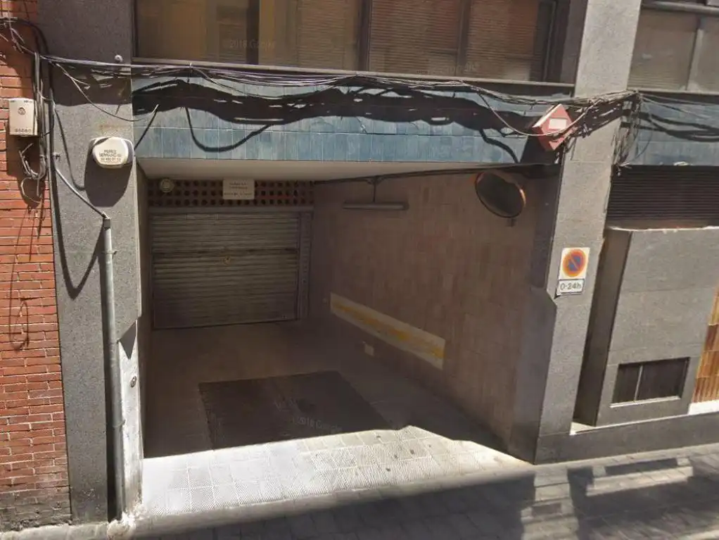 Aparcament en venda a CORTS, imagen 2