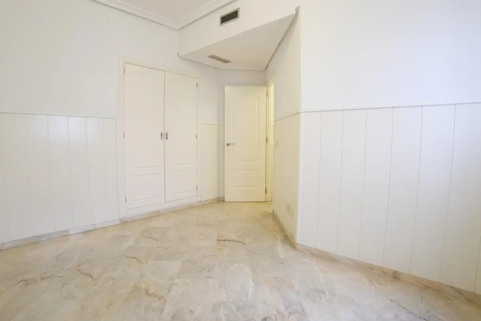 Apartamento en venta en Calle JOSE CRUZ AUÑON, Triana Oeste