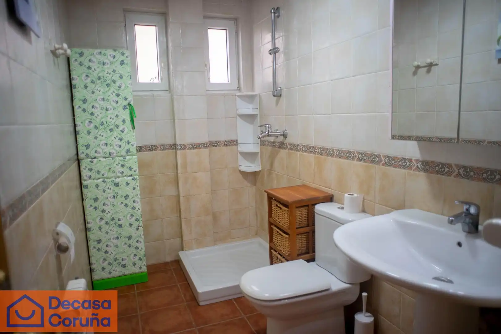 Baño de Casa o chalet de alquiler en Oleiros con Calefacción, Parquet y Terraza