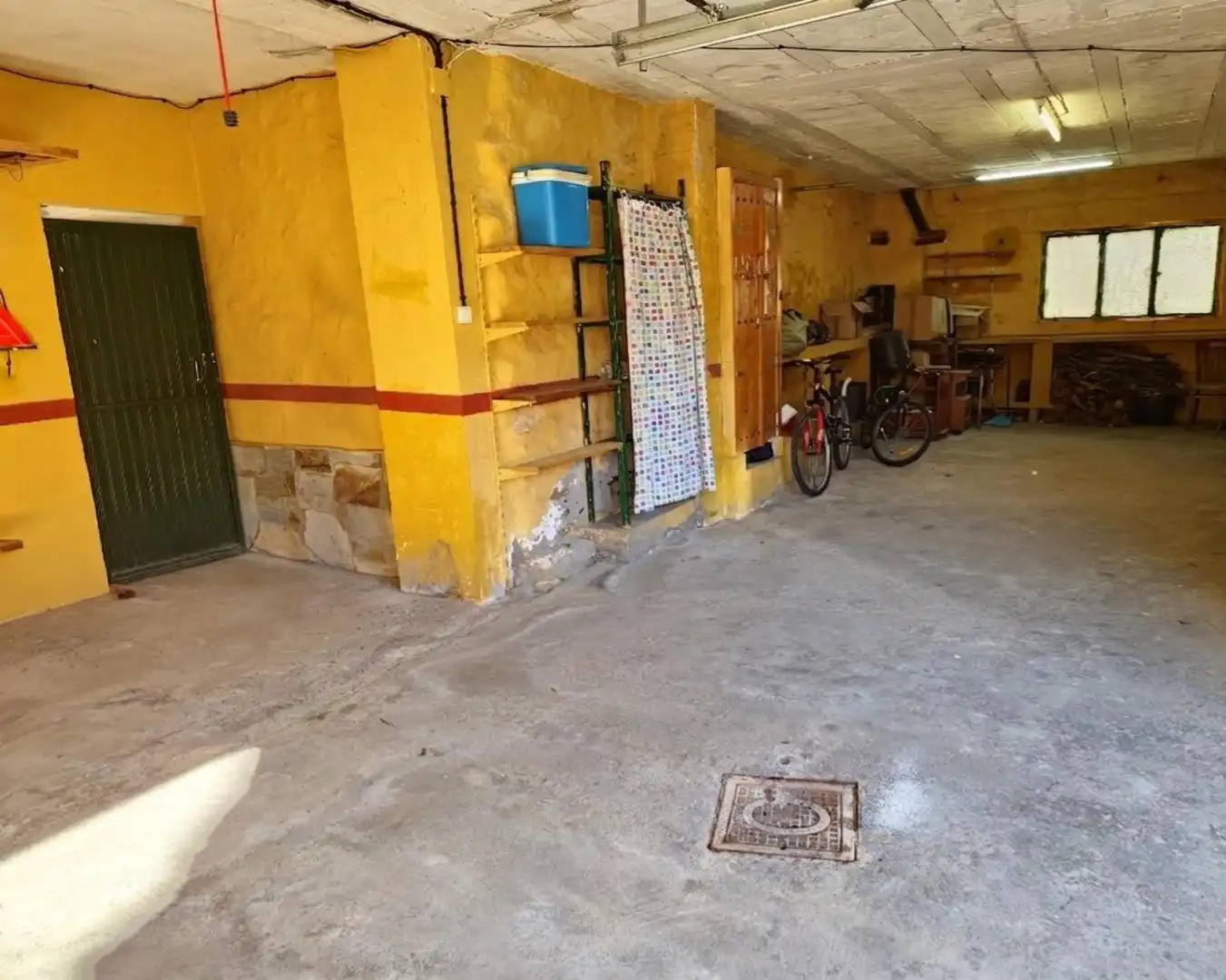 Casa adosada en venta en Cacabelos con Calefacción y Balcón