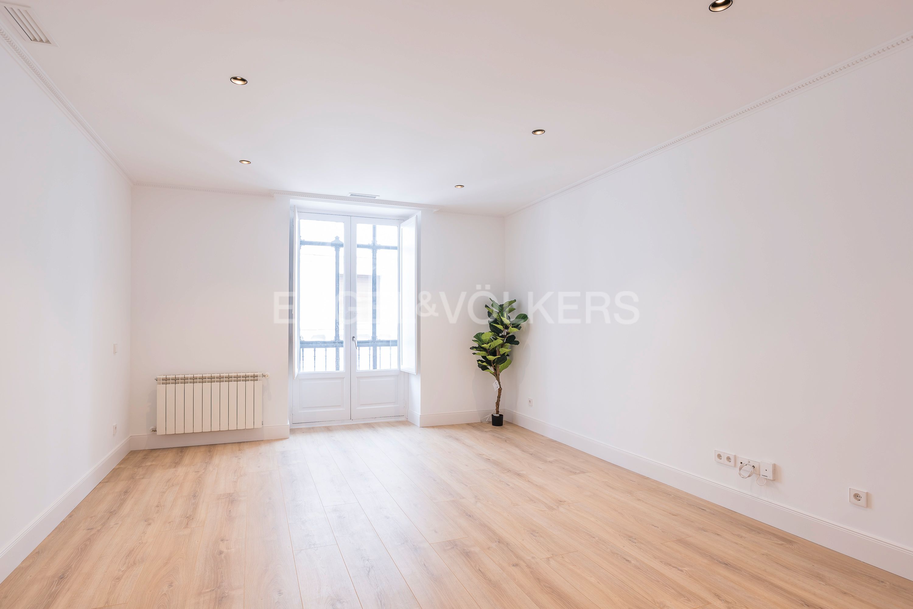 Bedroom of Apartment for sale in  Madrid Capital  with Air Conditioner, Heating and Balcony