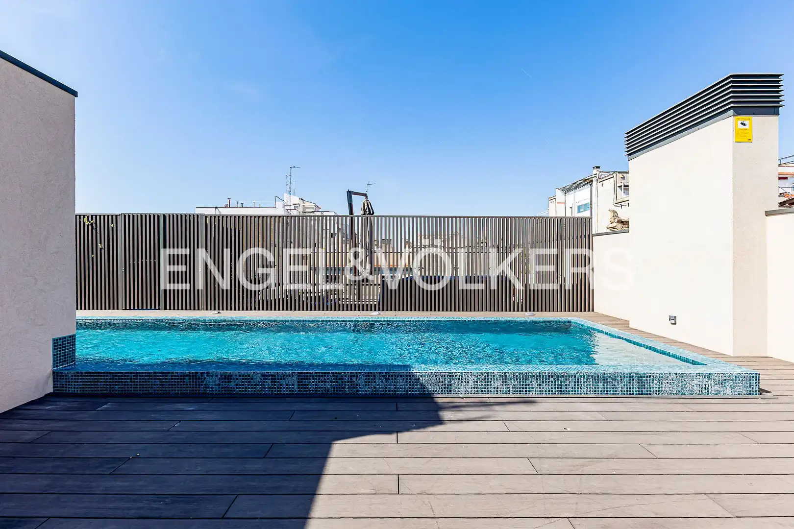 Swimming pool of Flat for sale in Barcelona  with Air Conditioner, Heating and Swimming Pool
