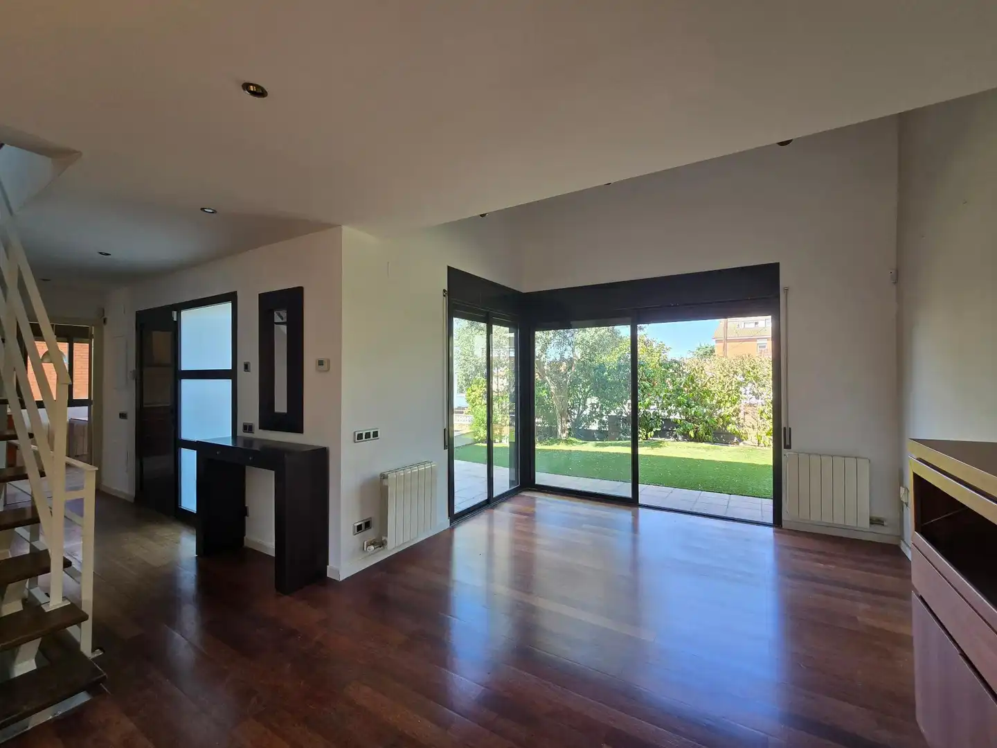 Living room of Houses for sale in Rubí  with Heating, Private garden and Parquet flooring