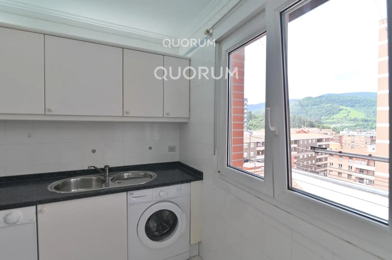 Bedroom of Flat for sale in Bilbao   with Heating and Furnished