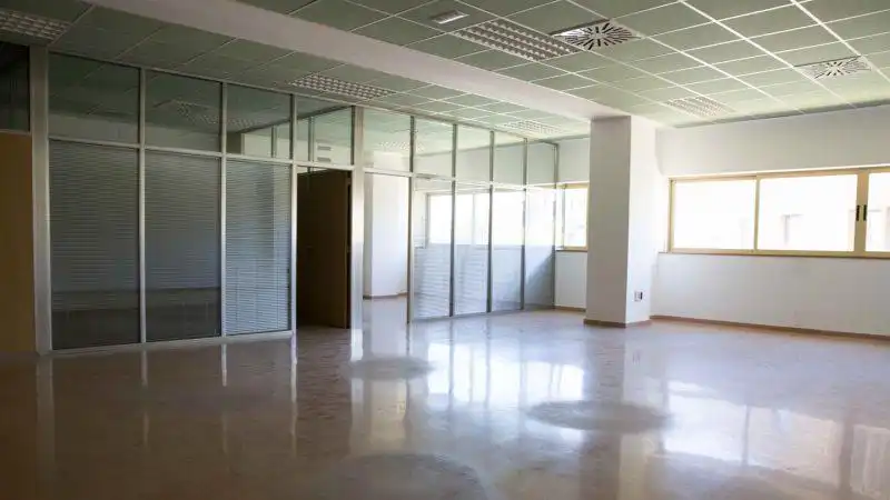 Oficina amb ascensor de lloguer a Este - Alcosa- Torreblanca, imagen 4