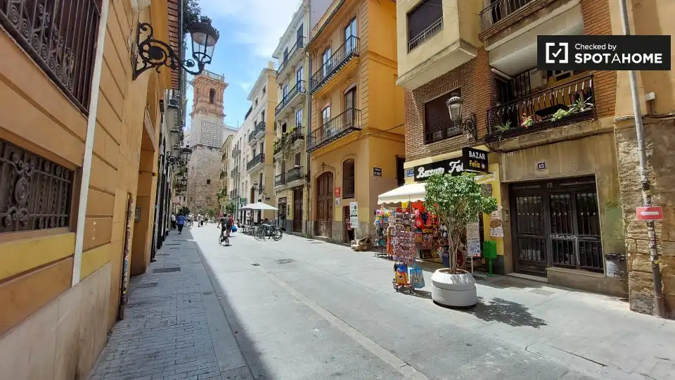 Piso con terraza en alquiler en Ciutat Vella, imagen 13