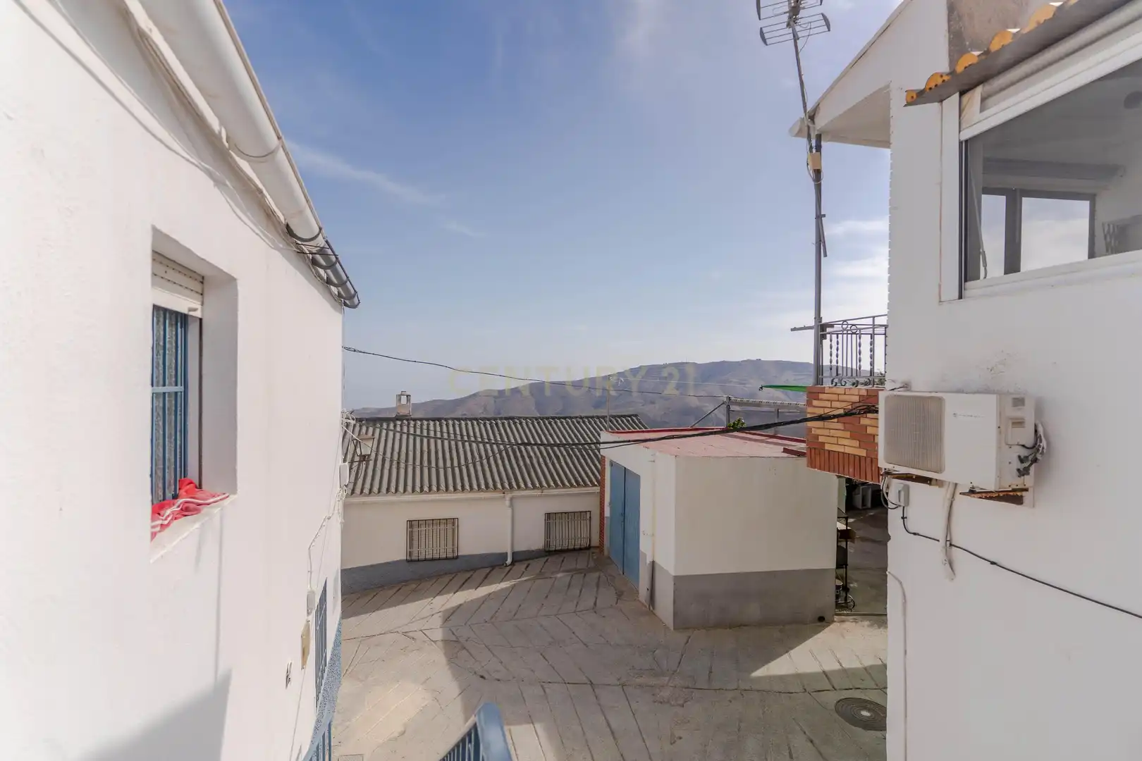 Vista exterior de Casa adosada en venta en Albuñol con Trastero, Microondas y Balcón