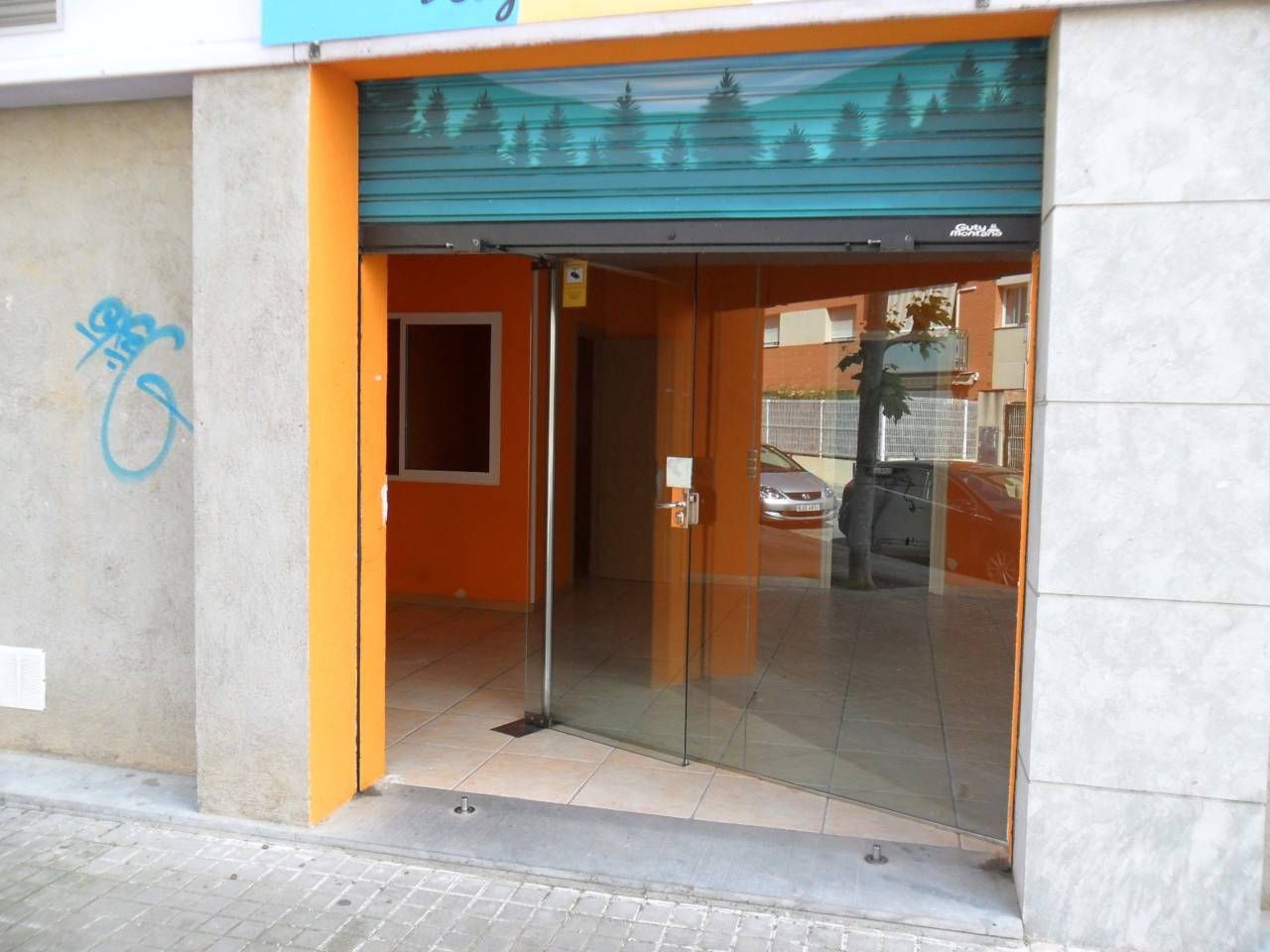 Local de lloguer a Les Arenes - La Grípia  Can Montllor, Nord-est