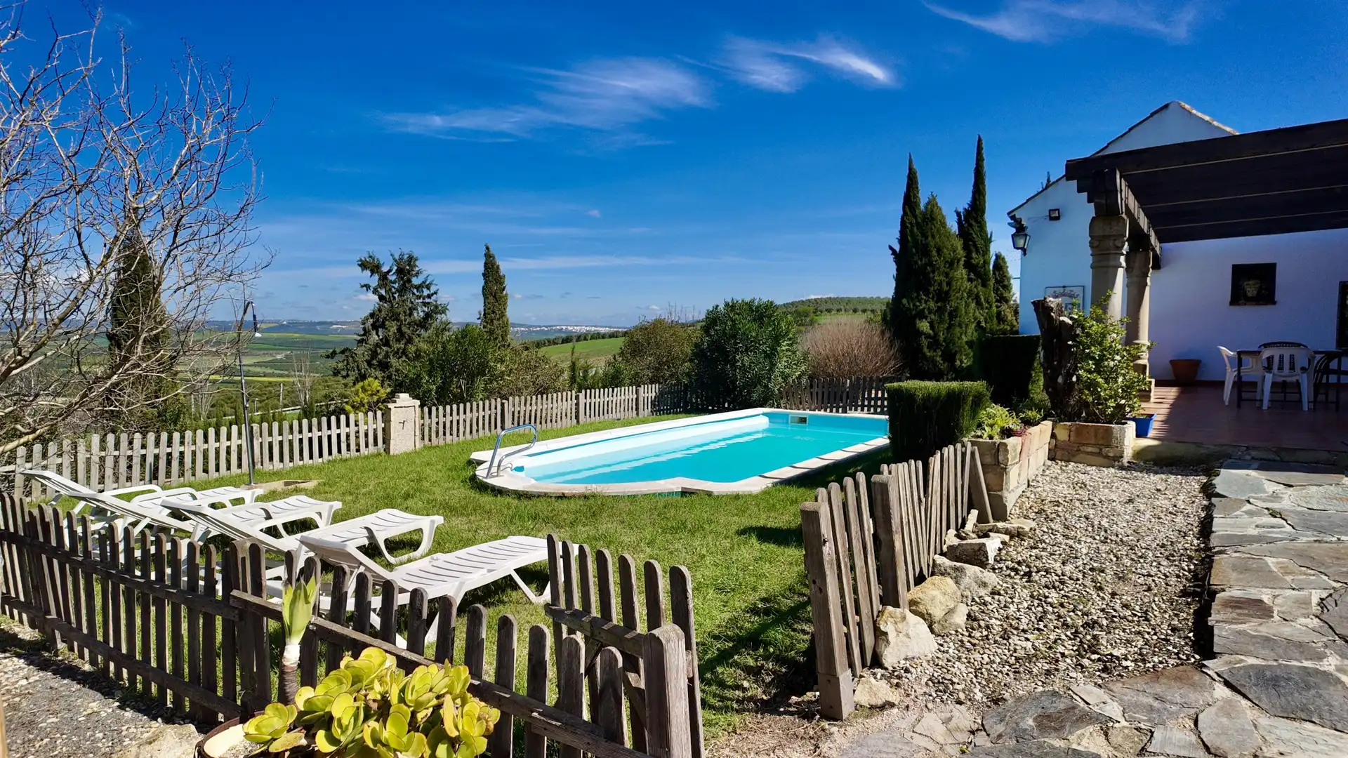 Piscina de Finca rústica en venta en Santaella con Aire acondicionado, Jardín privado y Terraza