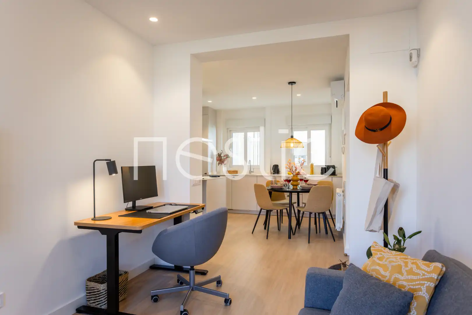 Sala d'estar de Apartament de lloguer en Madrid amb Aire condicionat, Calefacció i Moblat