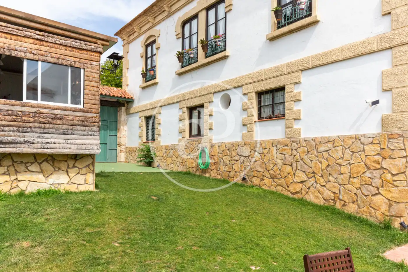 Exterior view of Country homes for sale in Utiel  with Air Conditioner, Heating and Private garden