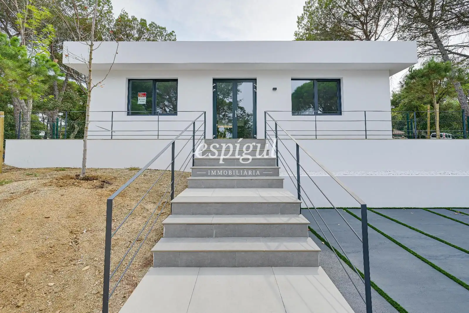 Vista exterior de Casa o xalet en venda en Llagostera amb Aire condicionat, Calefacció i Jardí privat
