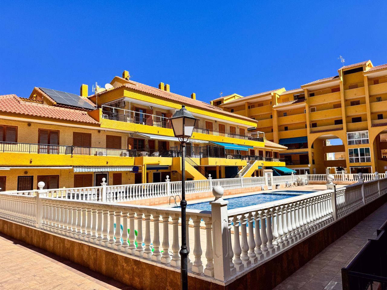 Exterior view of Single-family semi-detached for sale in Torrevieja  with Air Conditioner, Heating and Terrace