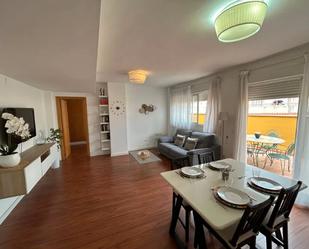 Sala d'estar de Àtic de lloguer en Llíria amb Aire condicionat, Terrassa i Moblat