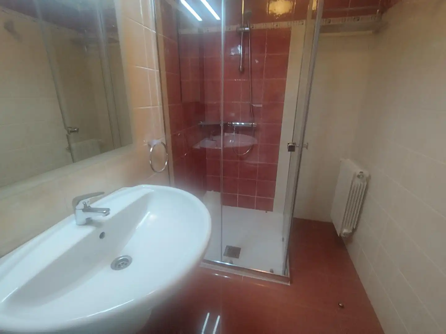 Bany de Apartament de lloguer en Lugo amb Calefacció, Terrassa i Traster