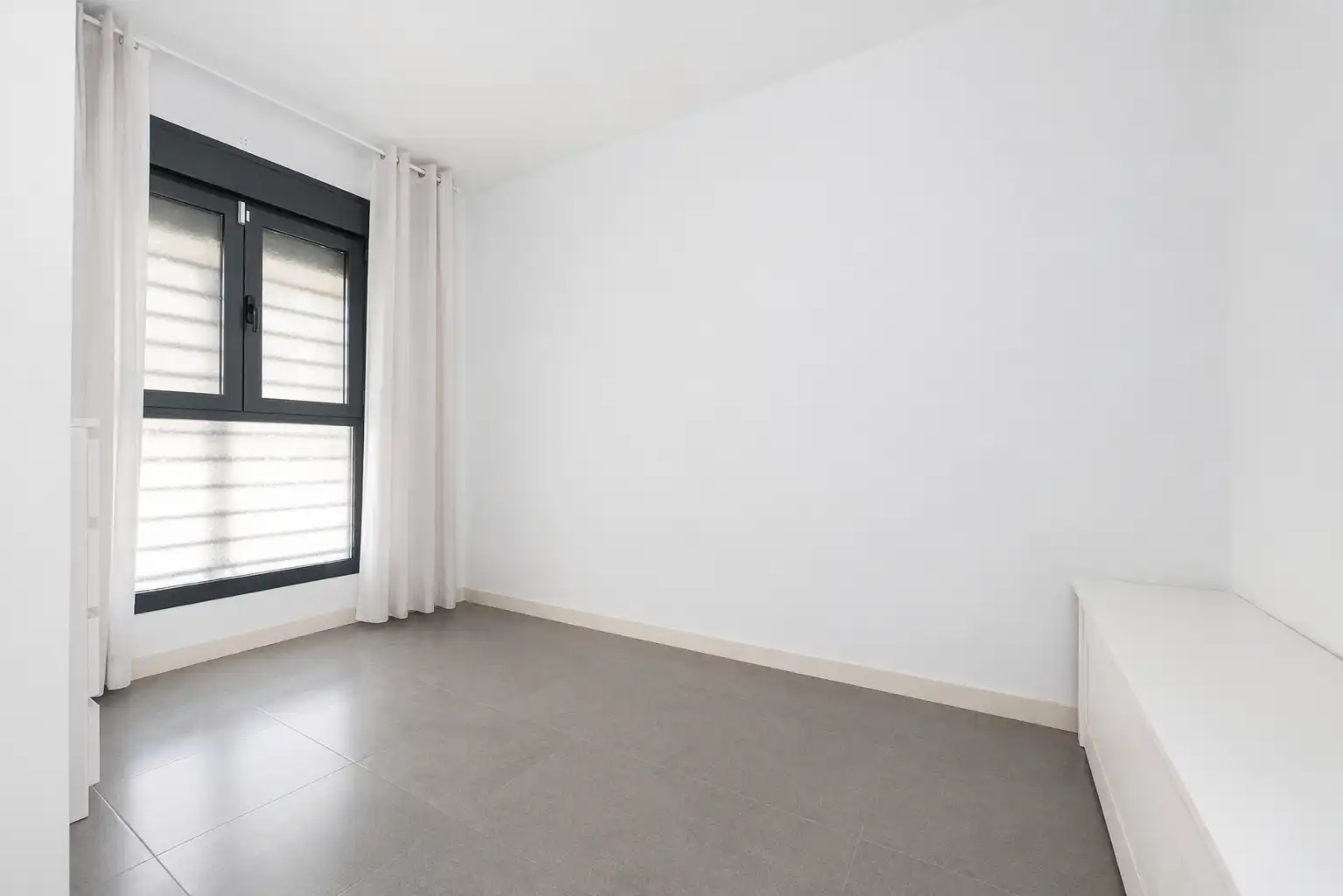 Bedroom of Flat for sale in Alcobendas  with Air Conditioner, Heating and Private garden