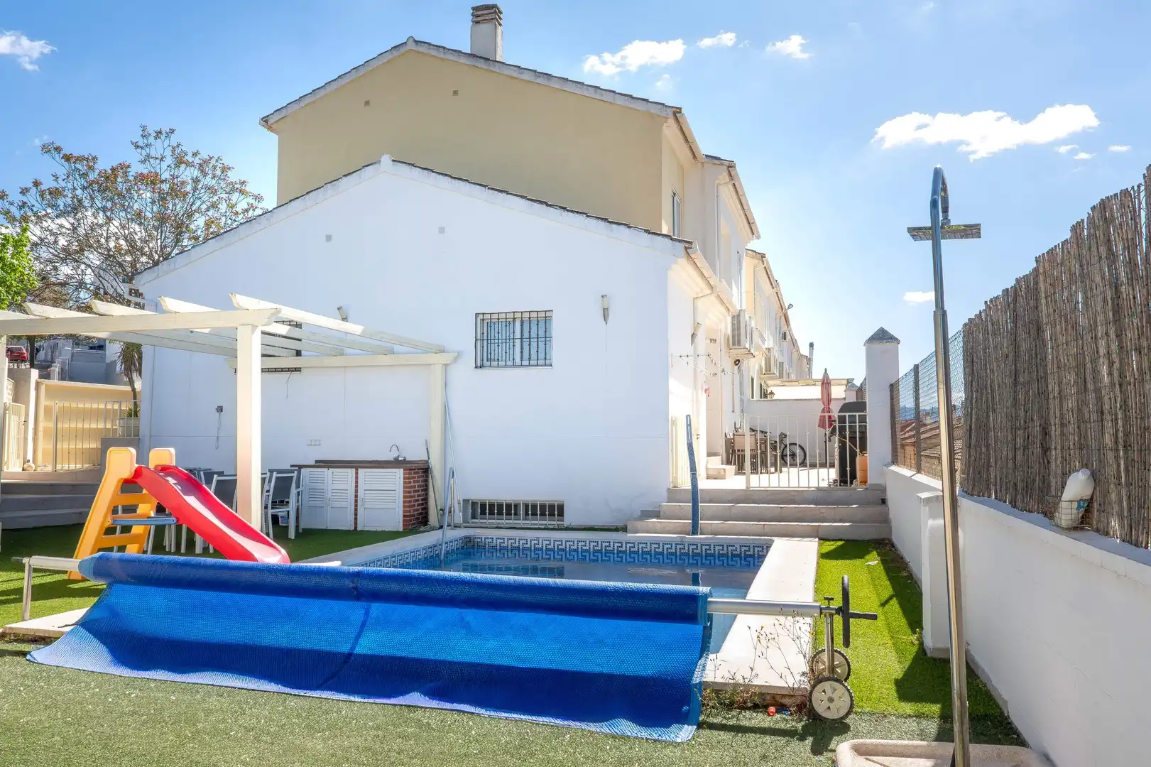 Piscina de Casa o chalet en venta en Ronda con Aire acondicionado, Calefacción y Jardín privado