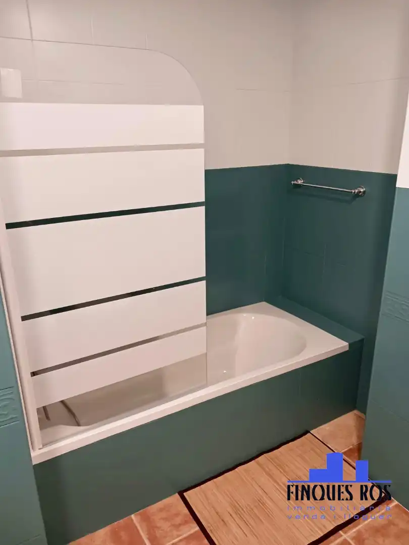 Badezimmer von Wohnungen zum Verkauf in Vinaròs mit Klimaanlage, Heizung und Terrasse