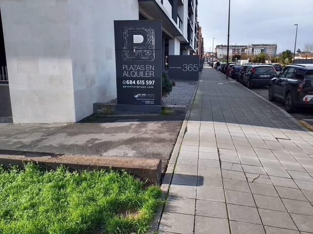 Garaje en Alquiler en Nuevos Roces