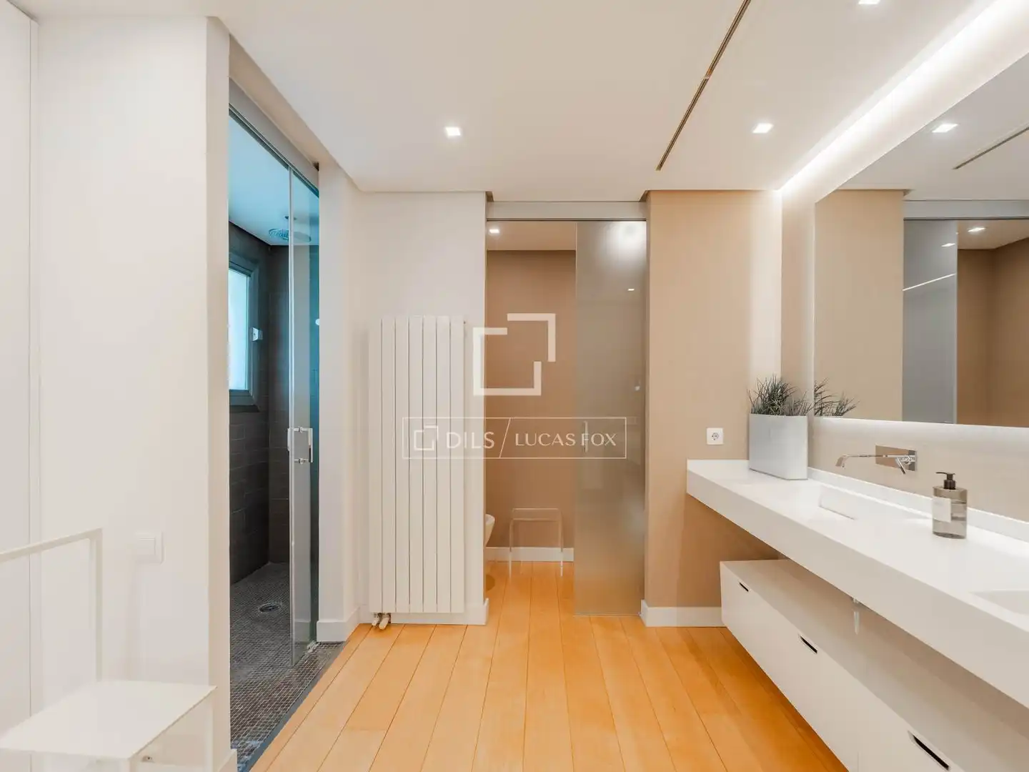 Baño de Casa o chalet en venta en Godella con Aire acondicionado, Calefacción y Jardín privado
