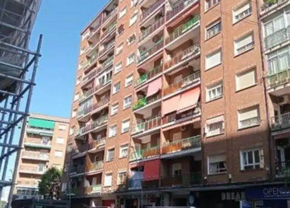Vista exterior de Pis en venda en Talavera de la Reina