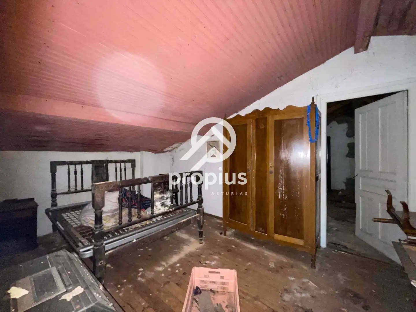 Chalet con terraza en venta en Nueva, imagen 47