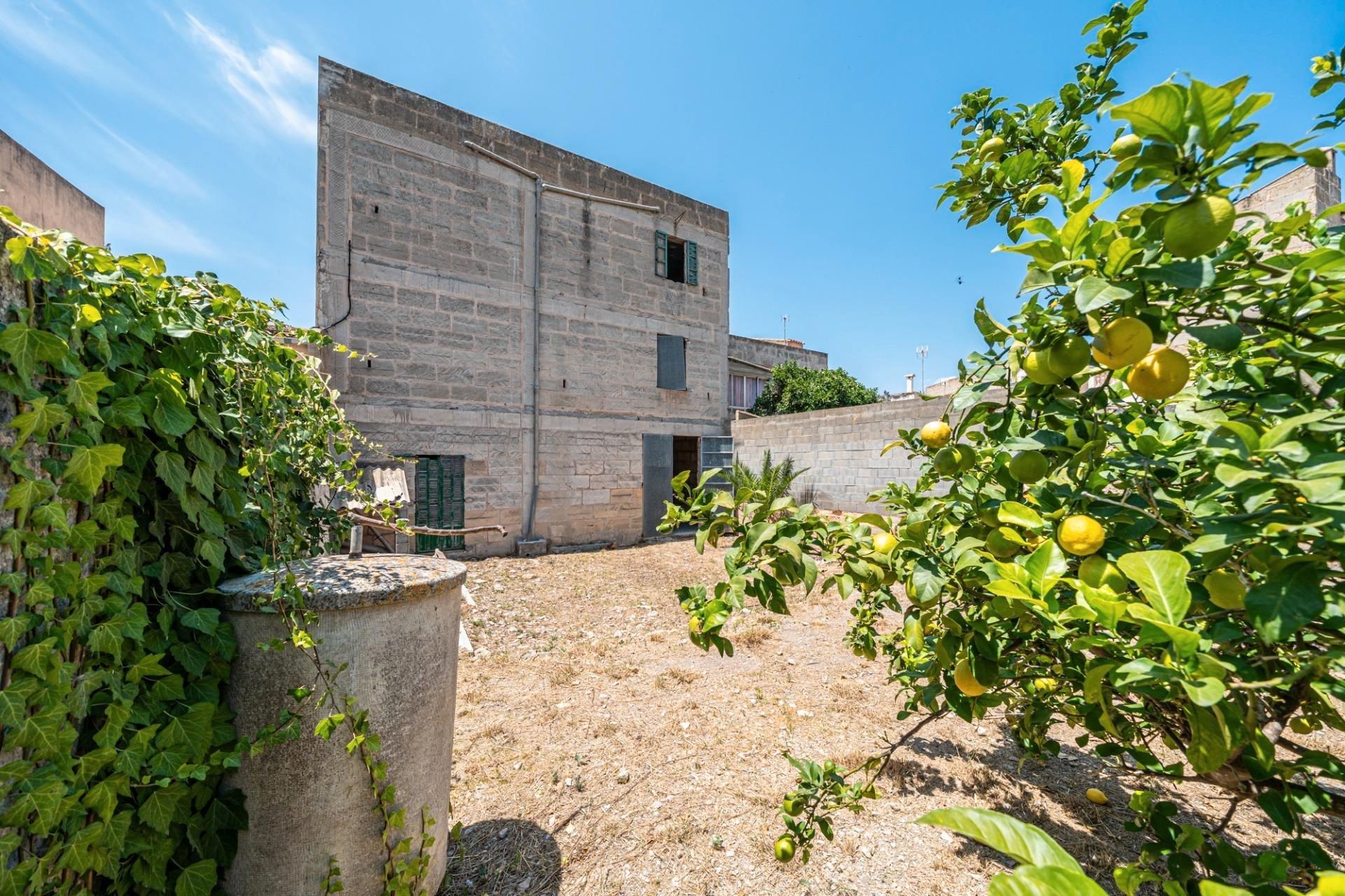 Exterior view of Building for sale in Vilafranca de Bonany