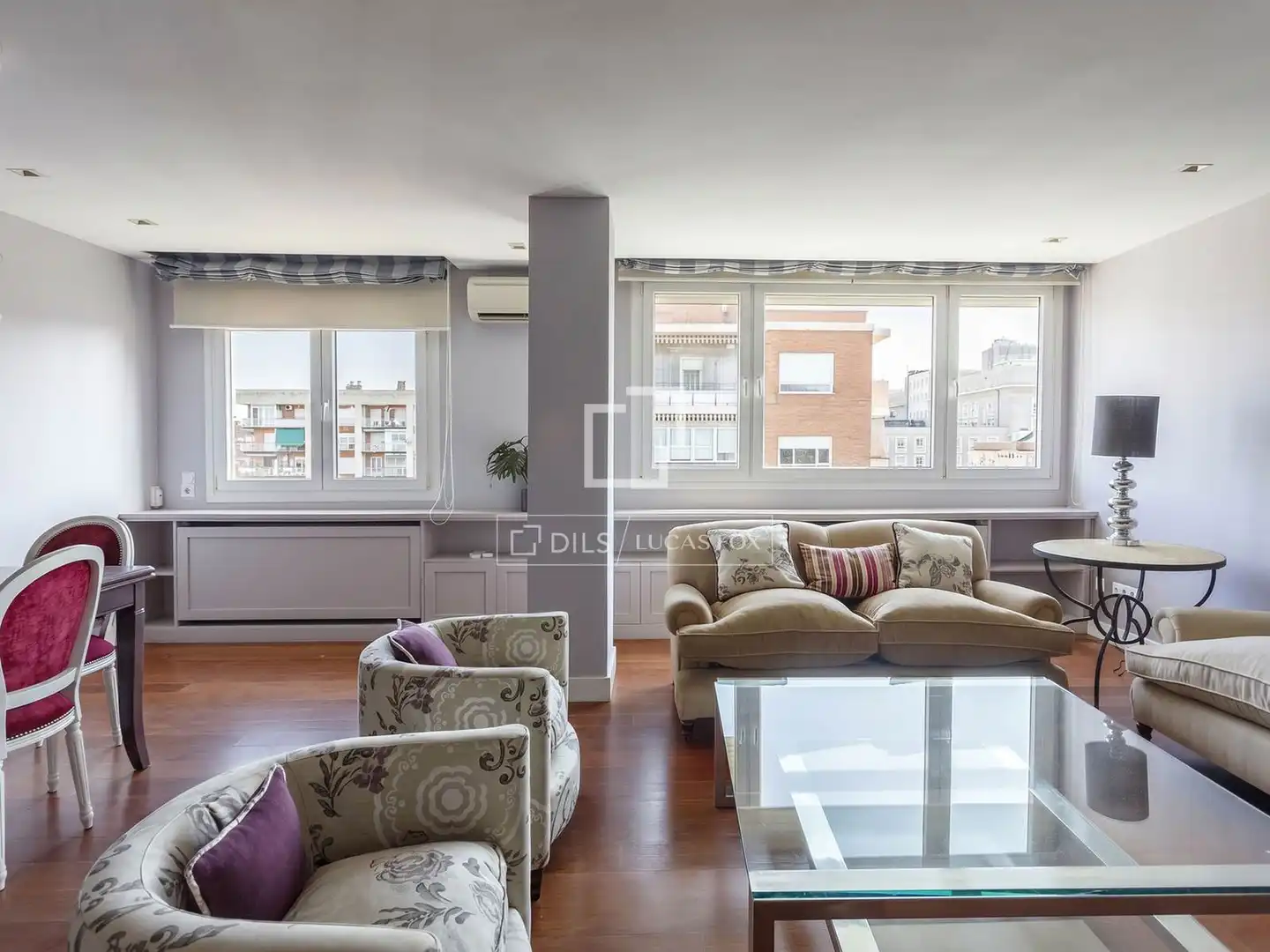 Wohnzimmer von Dachboden zur Miete in Madrid mit Klimaanlage, Heizung und Parkett