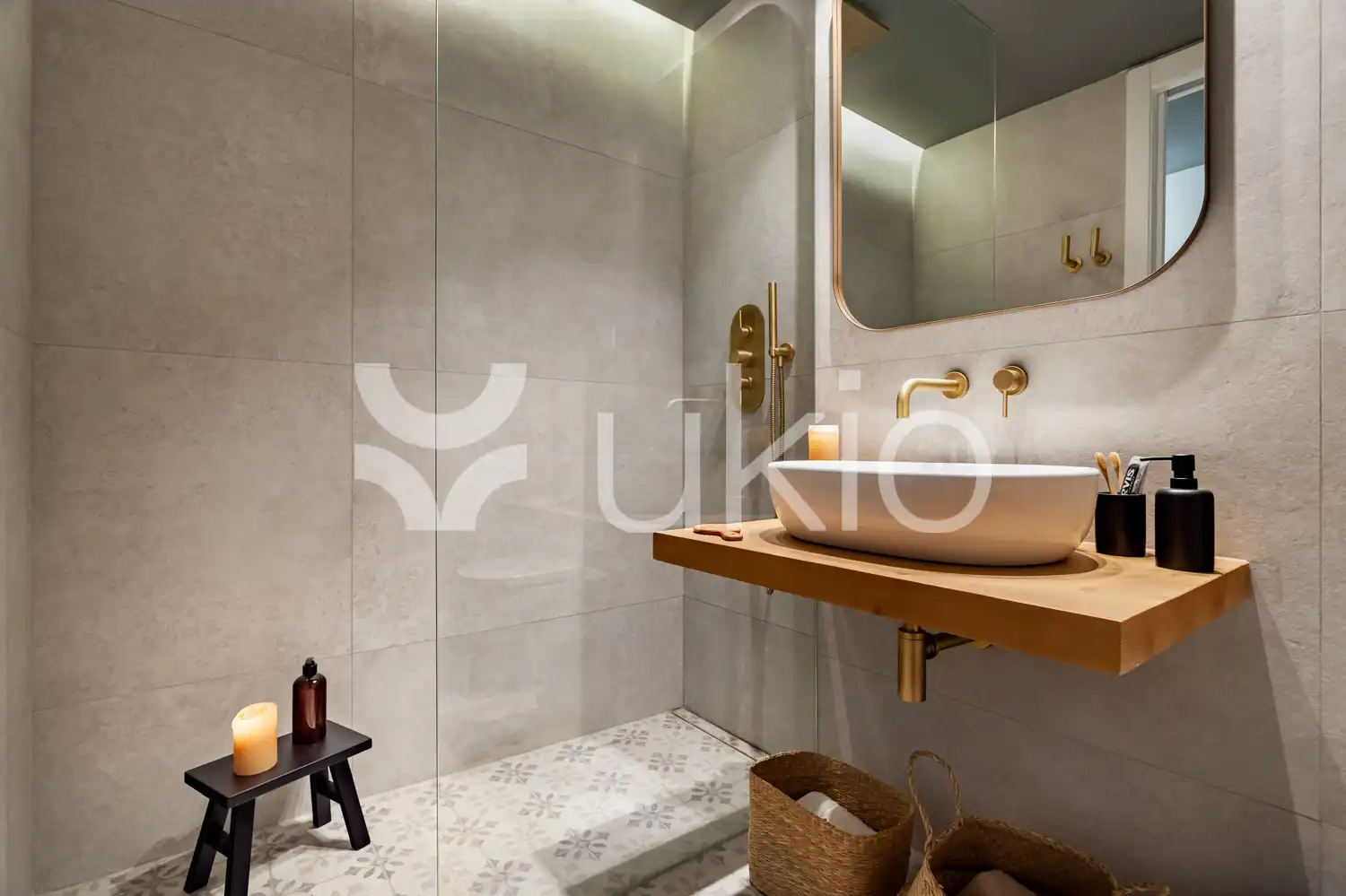 Baño de Apartamento de alquiler en Barcelona con Aire acondicionado, Calefacción y Amueblado