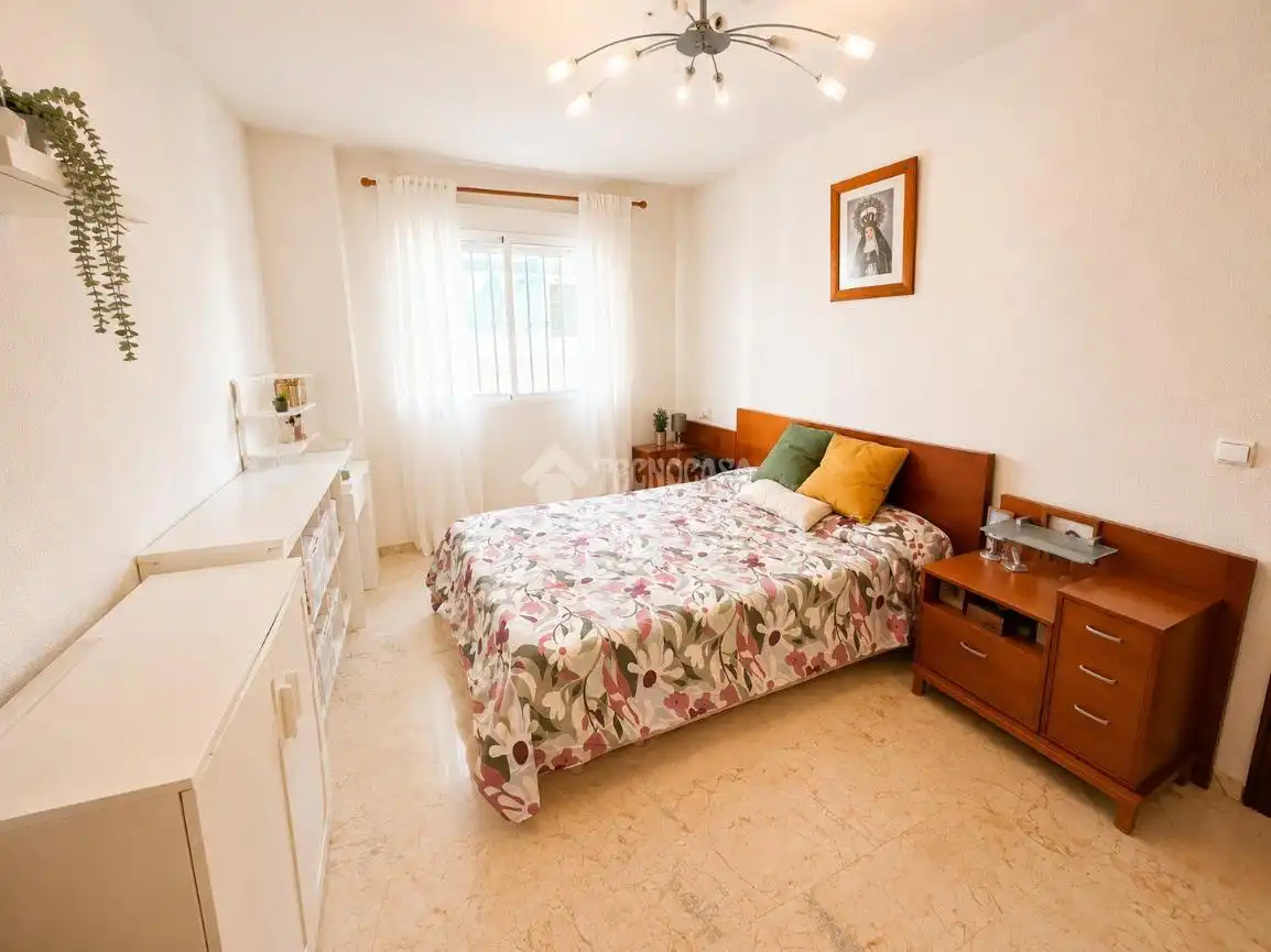 Bedroom of Flat for sale in Armilla  with Air Conditioner and Heating
