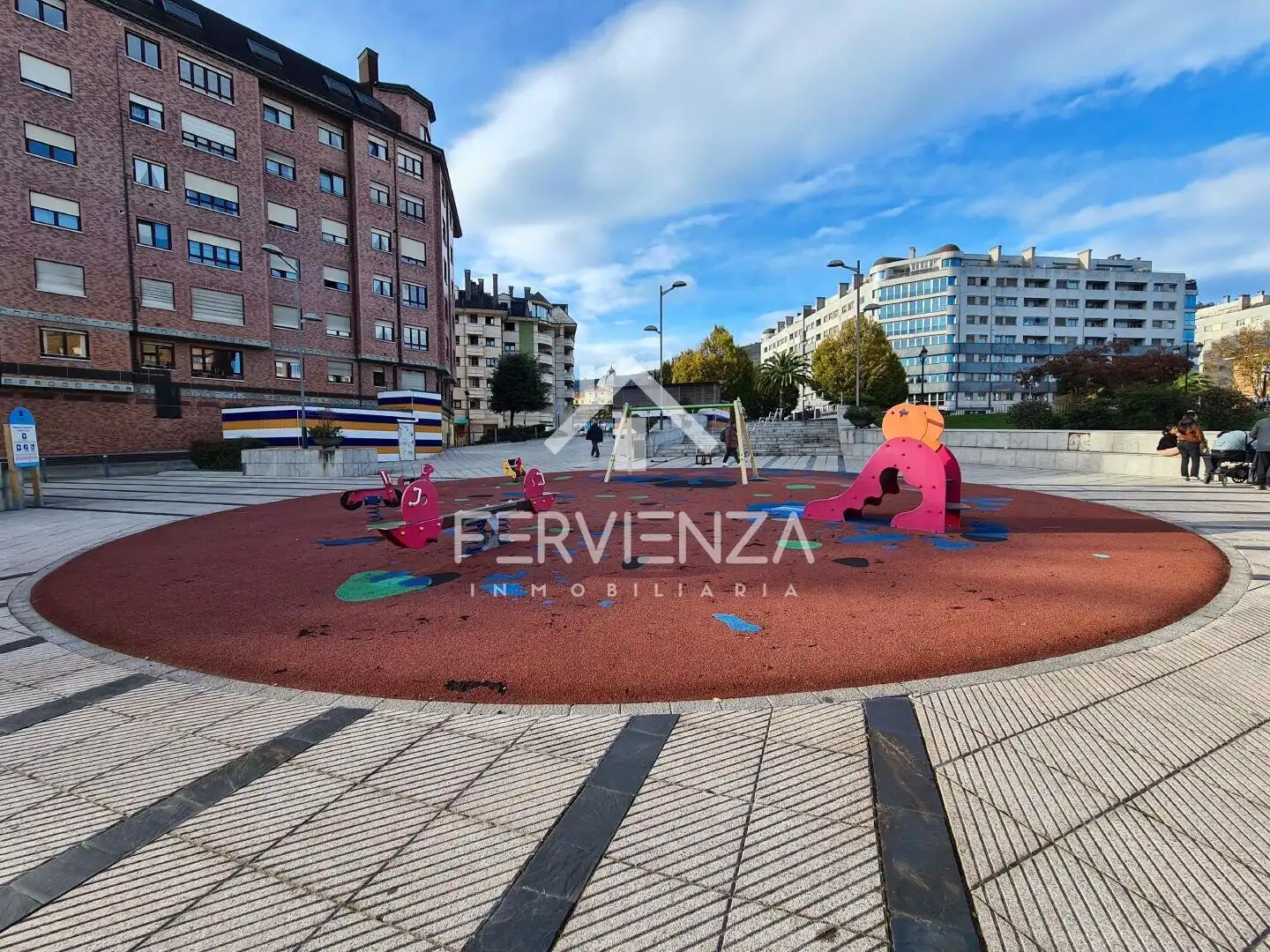 Vista exterior de Pis en venda en Oviedo 