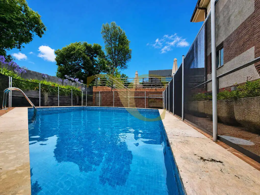 Piscina de Casa o xalet en venda en Gijón  amb Calefacció, Jardí privat i Terrassa