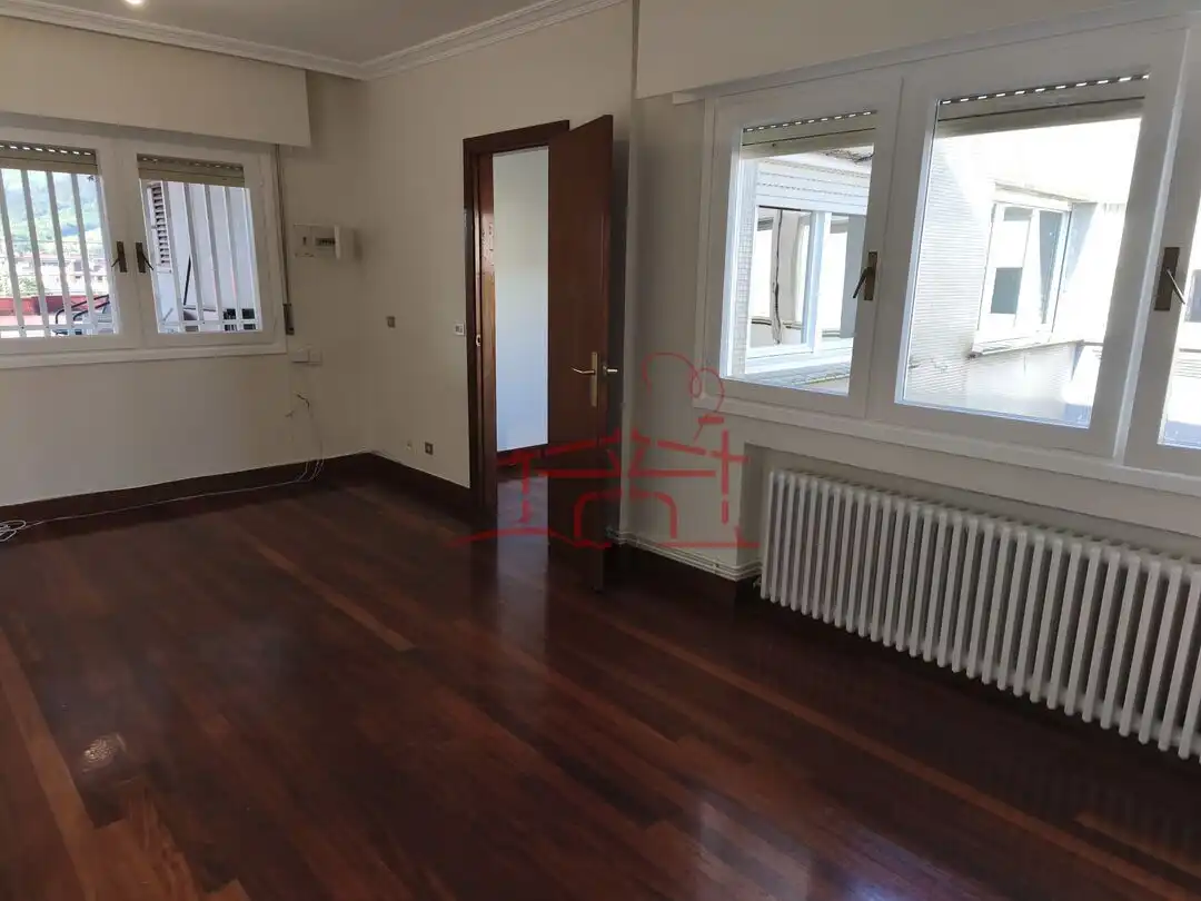 Sala de estar de Piso en venta en Durango con Calefacción, Trastero y Balcón