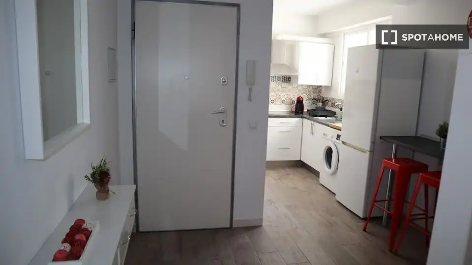 Cocina de Piso de alquiler en Sevilla con Aire acondicionado, Calefacción y Amueblado