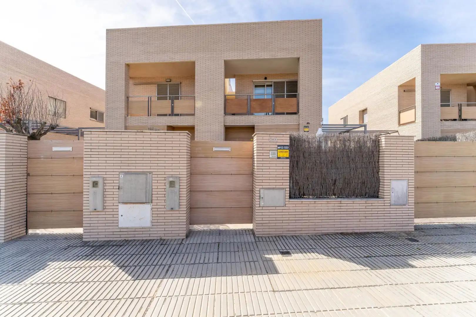 Vista exterior de Casa adosada en venda en Cambrils amb Calefacció, Jardí privat i Terrassa