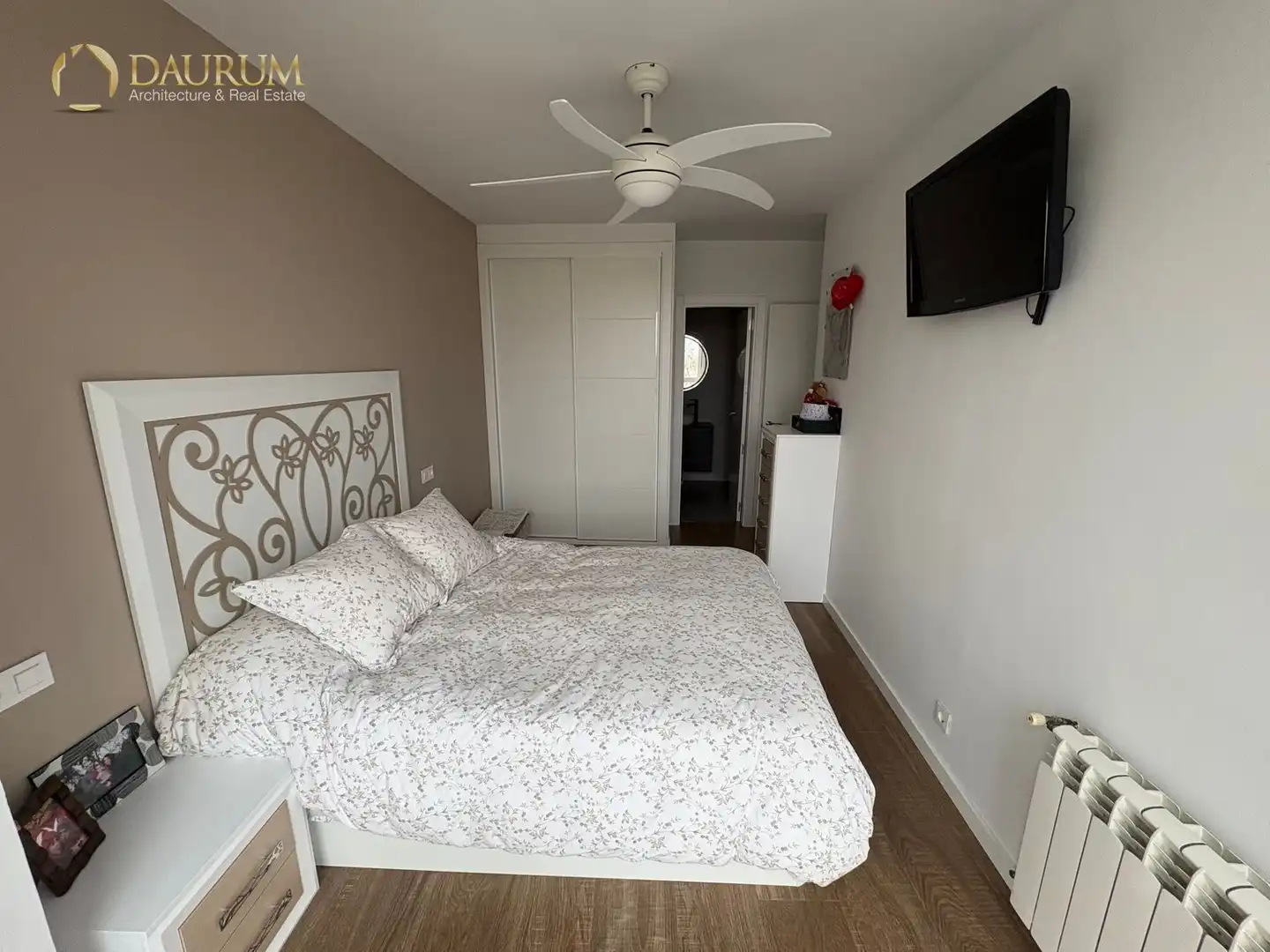 Bedroom of Flat for sale in Madrid  with Heating, Terrace and Storage room
