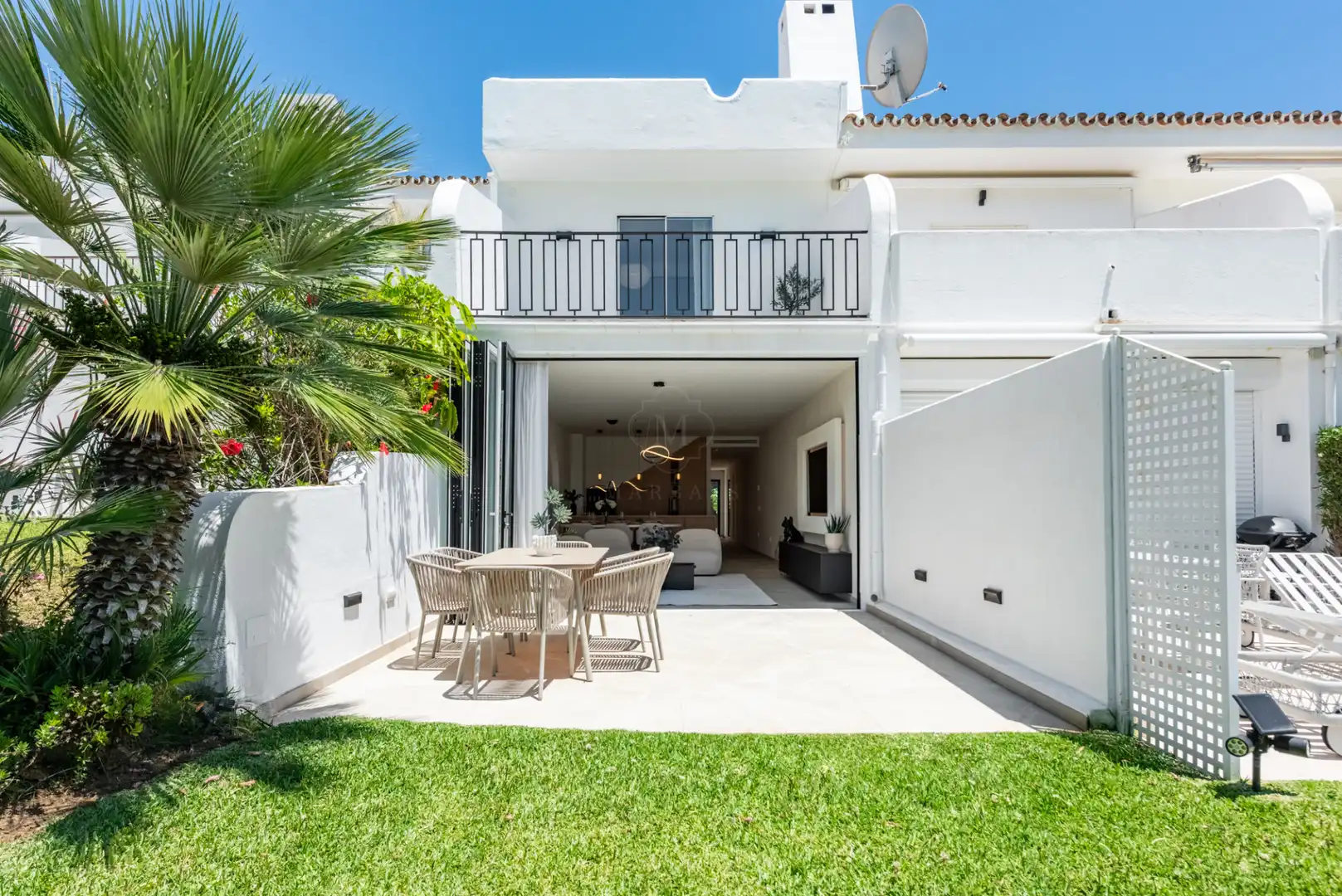 Reihenhaus mit Terrasse zum Verkauf in Nueva Andalucía, imagen 3