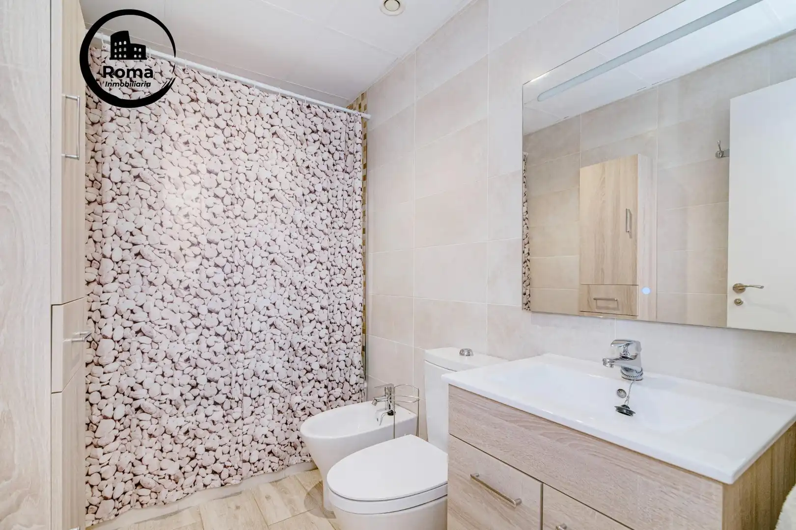 Baño de Piso en venta en Albolote con Aire acondicionado, Calefacción y Piscina comunitaria