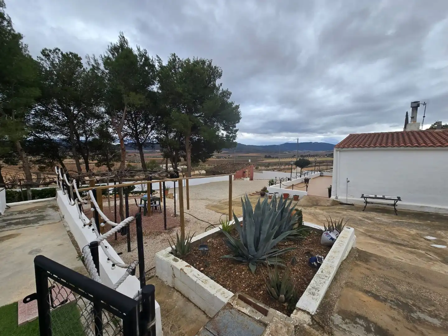 Jardí de Casa o xalet en venda en Yecla amb Jardí privat, Terrassa i Piscina