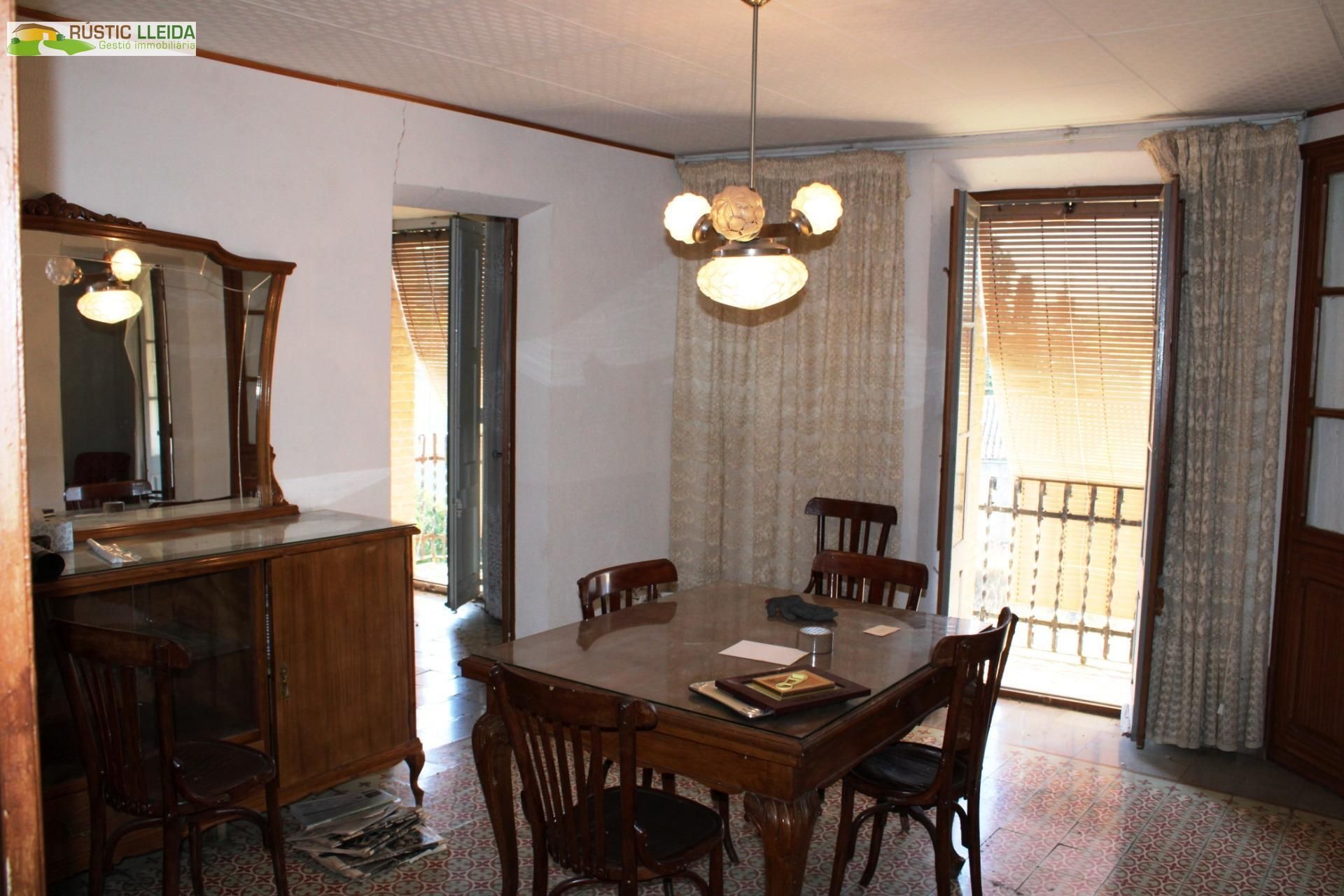 Menjador de Casa o xalet en venda en Sant Ramon amb Calefacció i Balcó