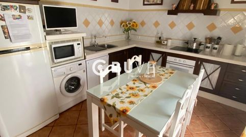Foto 5 de Casa adosada en venda a Burgos, Centro - Doña Mercedes, Dos Hermanas