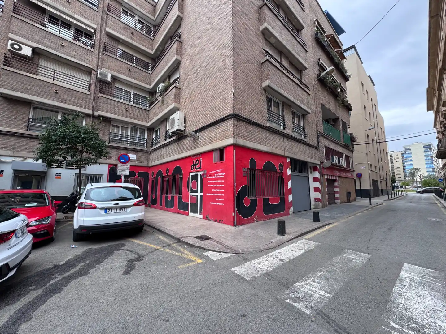 Vista exterior de Local en venda en Murcia amb Aire condicionat