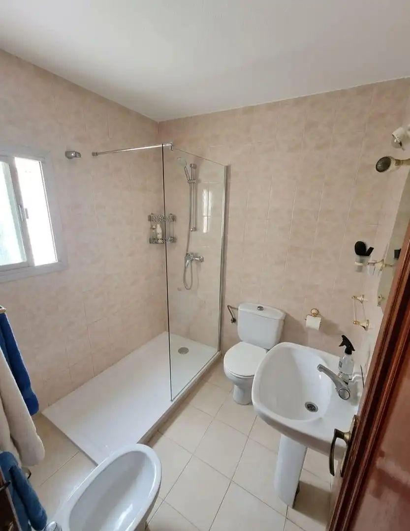 Badezimmer von Einfamilien-Reihenhaus zum Verkauf in Lorca
