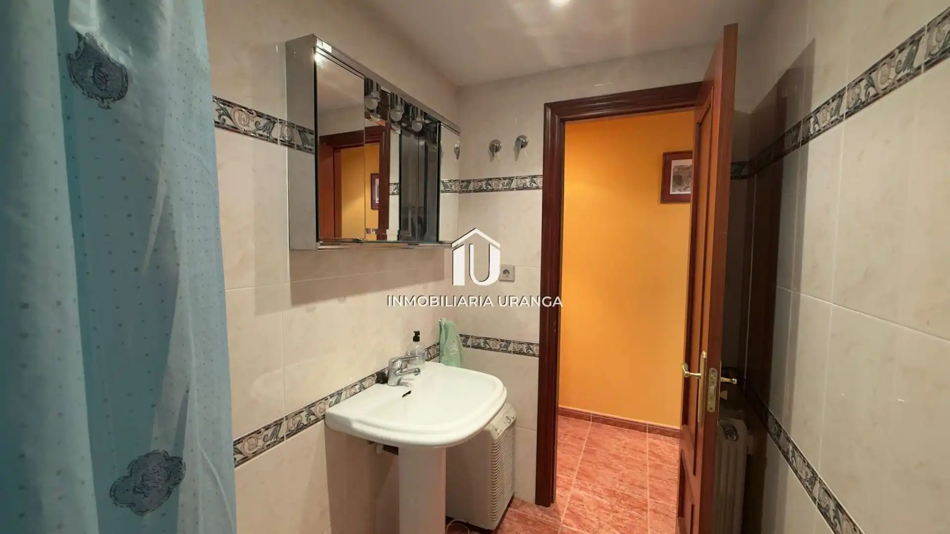 Wohnung zum Verkauf in Laredo mit Heizung, Terrasse und Möbliert