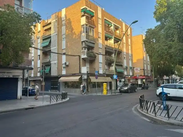 Flat for sale in Avenida Avenida Almogávares, imagen 3