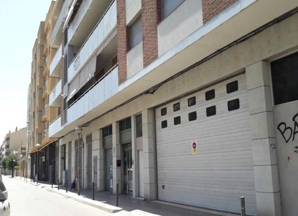 Parcheggio in vendita a AMADEU VIVES