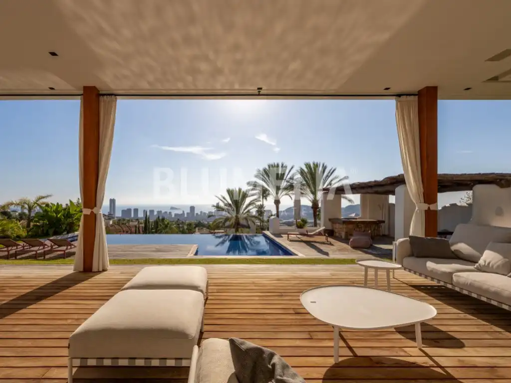 House with pool for sale in Calle Praga, imagen 4