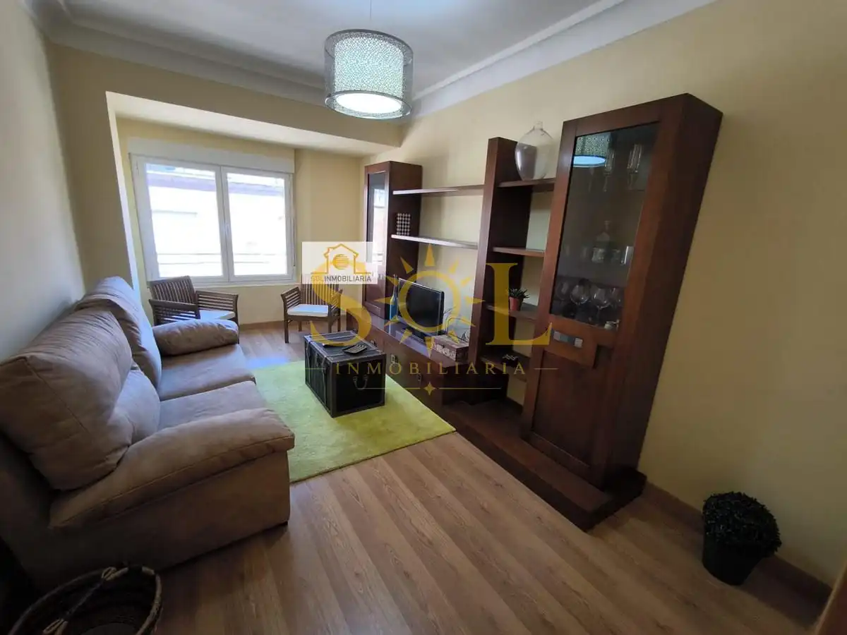 Piso con terraza en venta en Calle De Juan Madrazo 9, imagen 2
