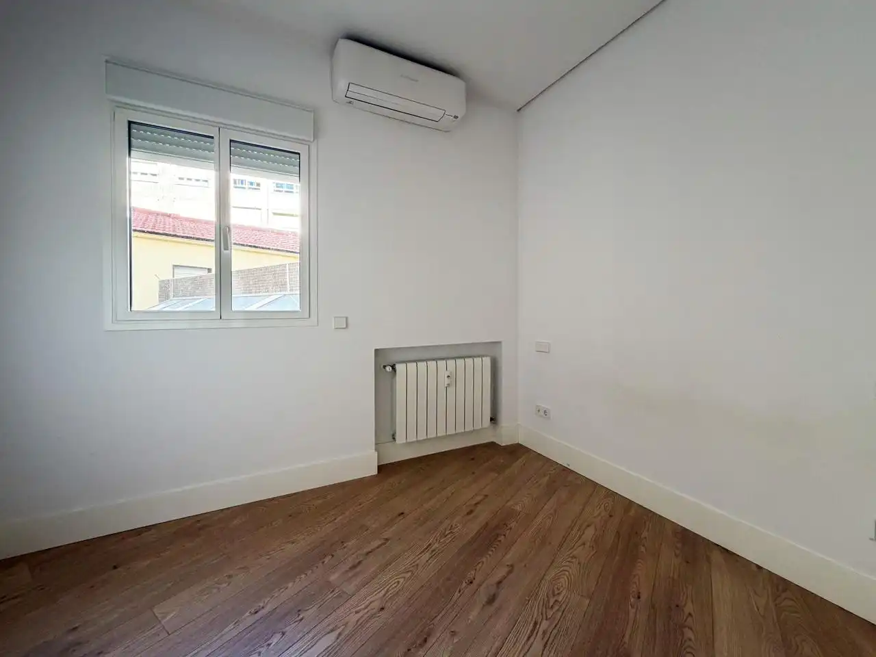 Schlafzimmer von Maisonette zur Miete in Madrid mit Klimaanlage, Heizung und Terrasse