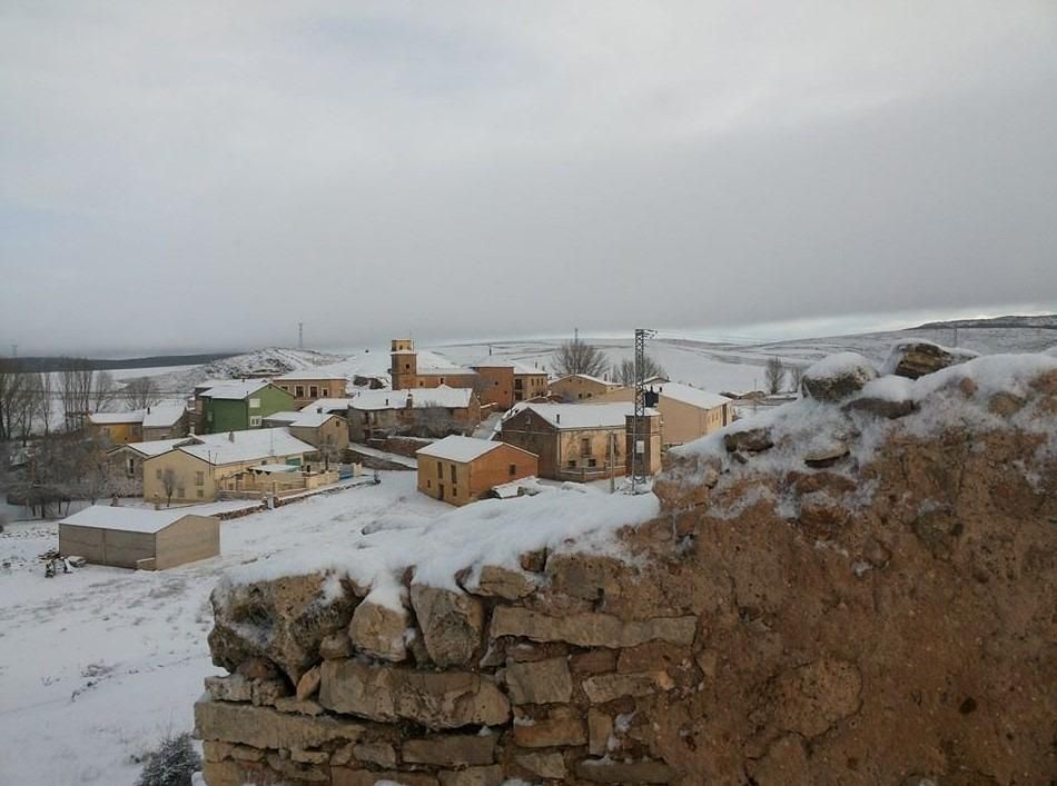 Vista exterior de Casa o xalet en venda en Molina de Aragón amb Calefacció, Terrassa i Traster